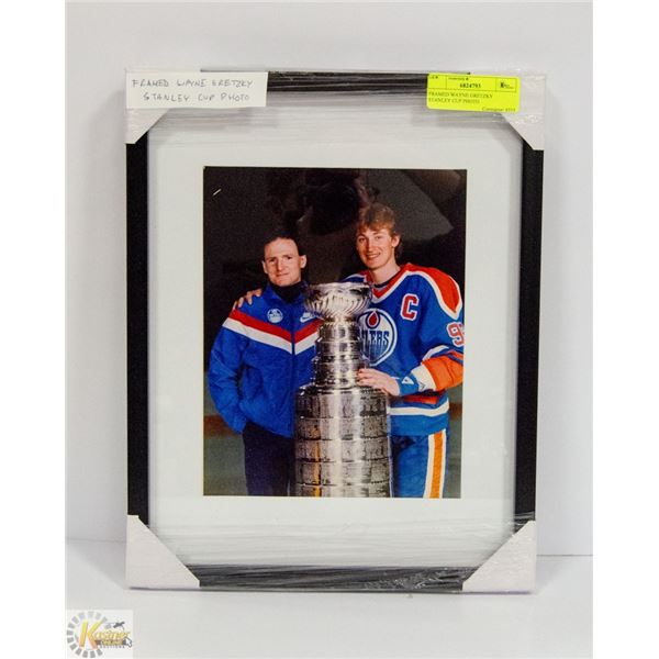 FRAMED WAYNE GRETZKY STANLEY CUP PHOTO