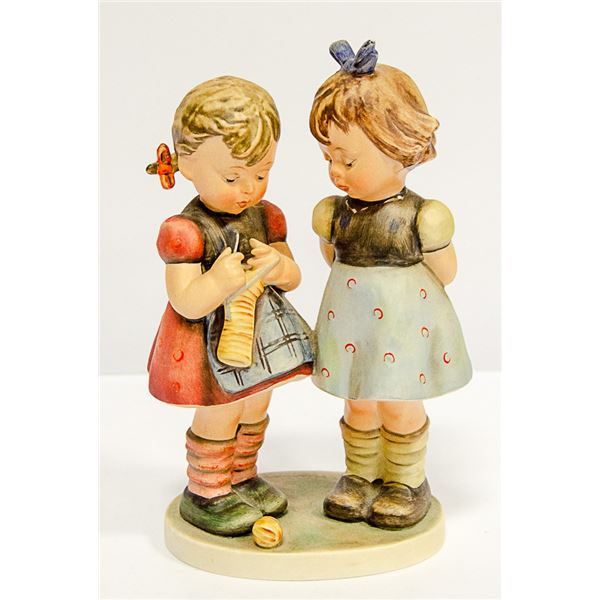 GOEBEL HUMMEL "KNITTING LESSON" GIRLS FIGURINE