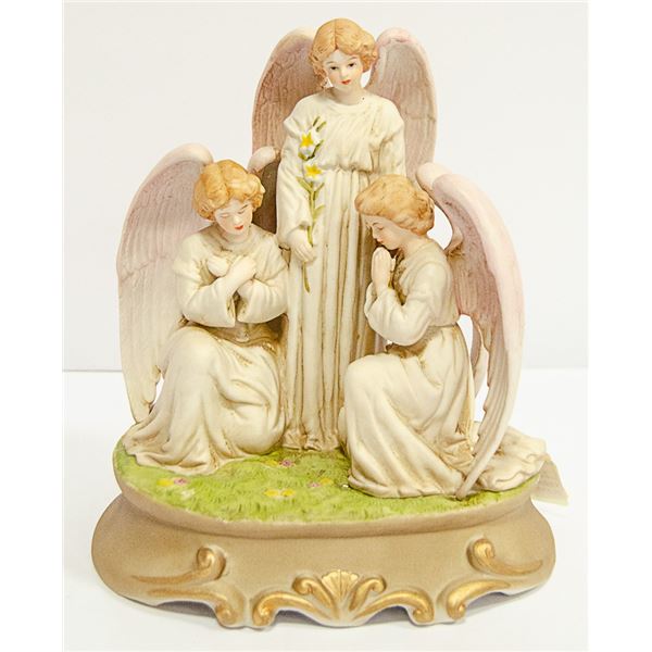 CERAMIC ANGEL MUSIC FIGURINE, PLAYS LORDS PRAYER