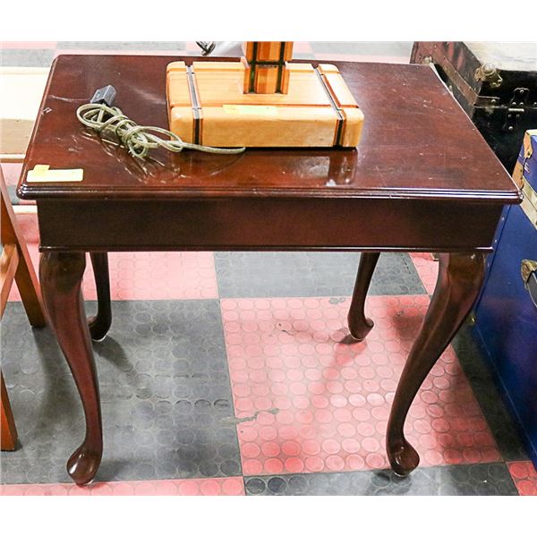 QUEEN ANN STYLE END TABLE