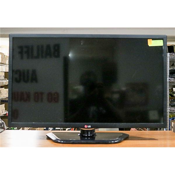 32" LG LED SMART TELEVISION COMES WITH REMOTE