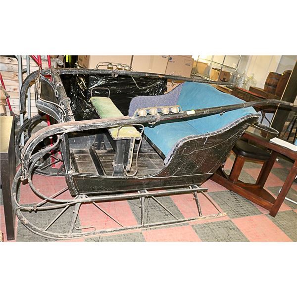 ANTIQUE HORSE DRAWN SLEIGH CARRIAGE