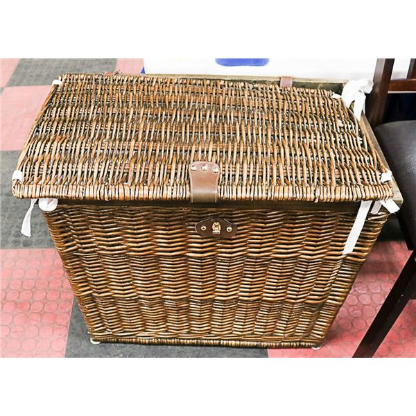NEW LARGE LINEN LINED WICKER CHEST, LEATHER STRAPS