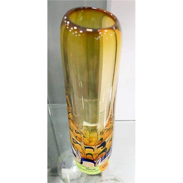 HAND BLOWN VASE (NO CRACKS OR CHIPS)