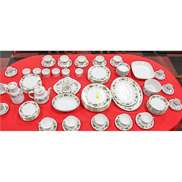 ROYAL DOULTON LARCHMONT PATTERN SET OF CHINA