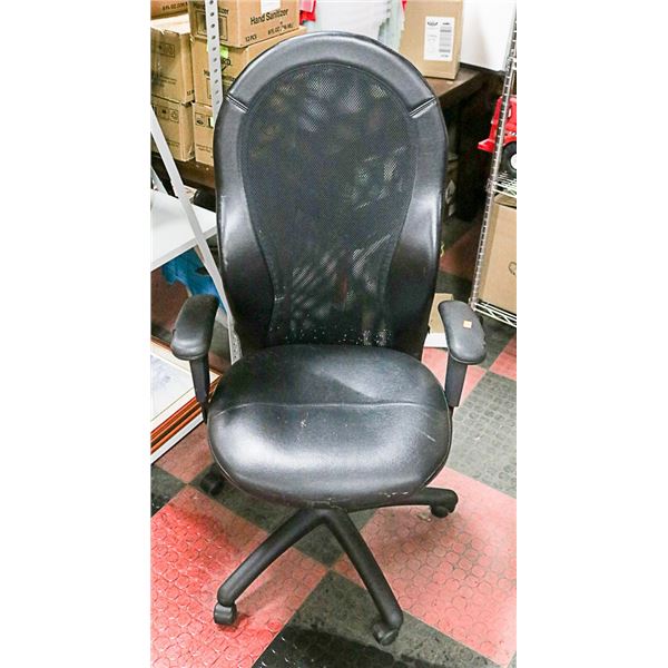 OFFICE CHAIR