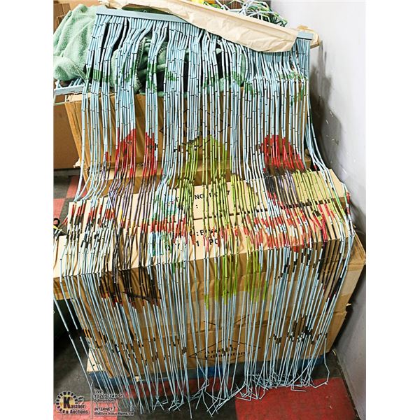 NEW BEADED CURTAIN / WALL HANGING WITH 3 PARROTS