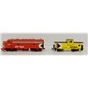 Image 1 : 2 PC CPR HO POWER LOCOMOTIVE & CABOOSE TRAIN