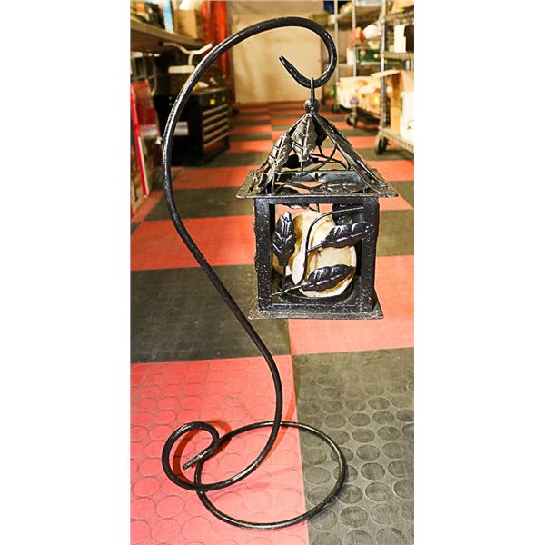 METAL CANDLE HOLDER WITH STAND,LEAF DESIGN,