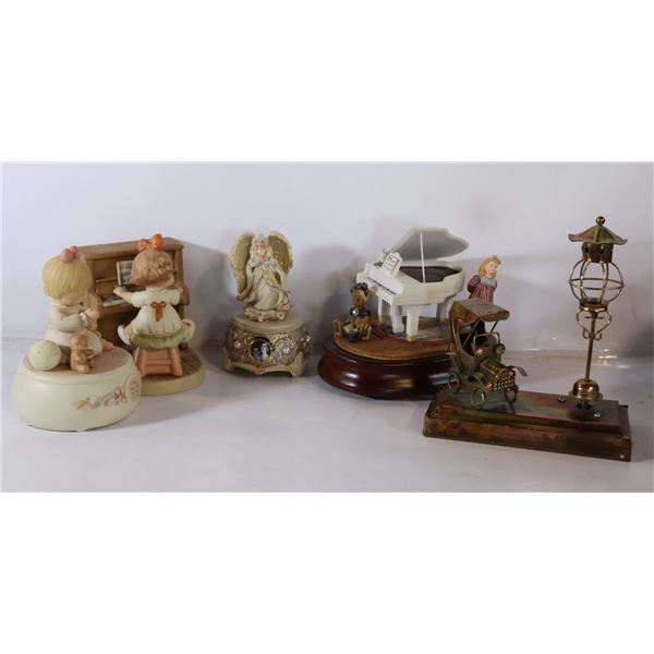 FLAT OF ASSORTED MUSICAL FIGURES