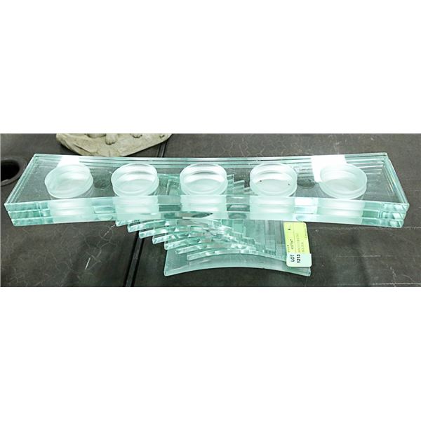 GREEN GLASS DECORATIVE TEALIGHT HOLDER