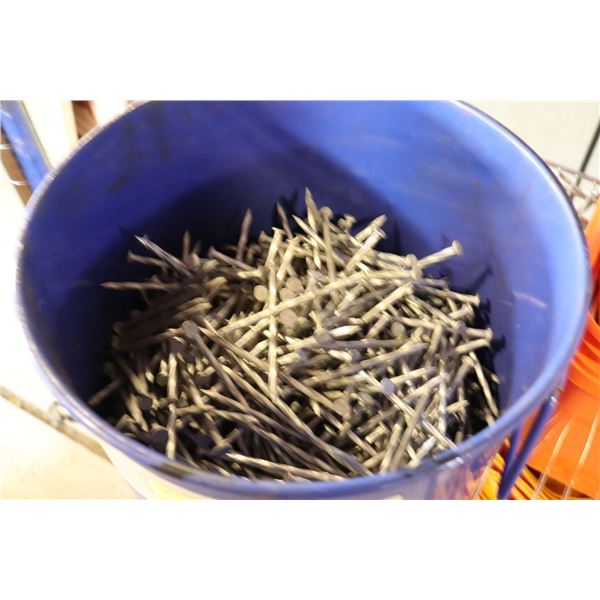 PAIL OF NAILS  3 1/2 24KG