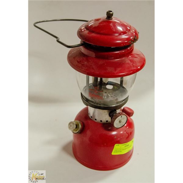 VINTAGE COLEMAN LANTERN KEROSENE