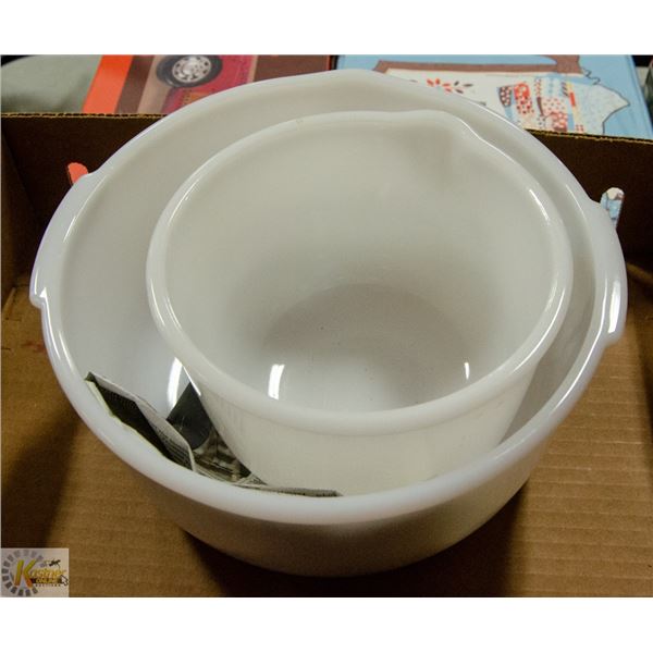 VINTAGE SUNBEAM MILK GLASS NESTING BOWLS 1960S