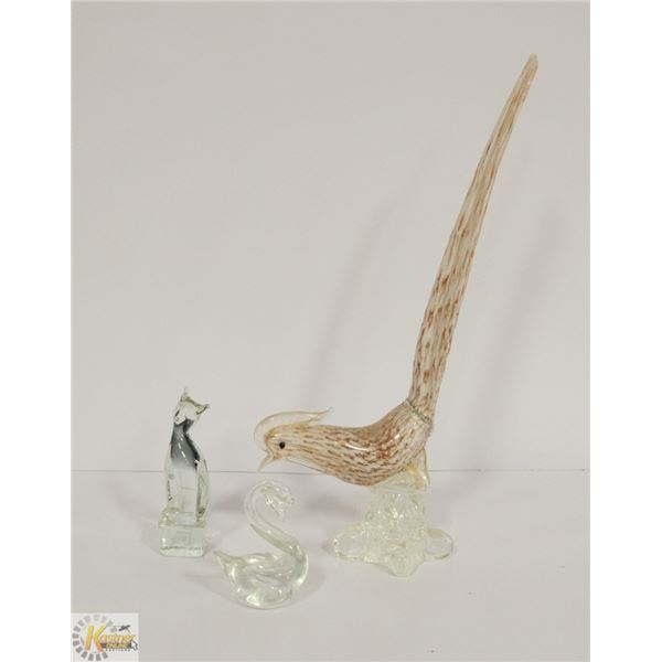 ANTIQUE AND VINTAGE BLOWN GLASS PAPERWEIGHTS