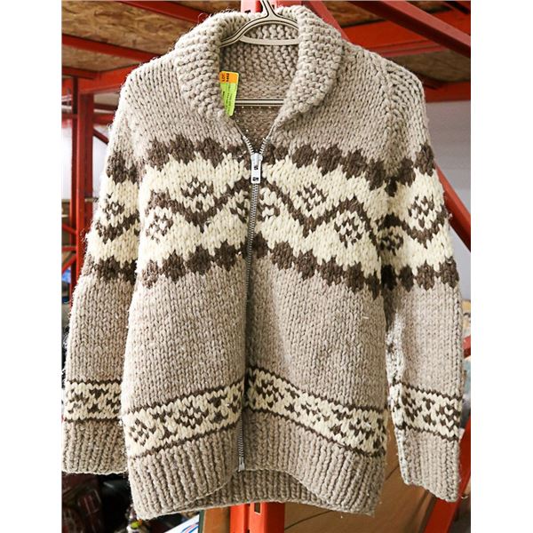 VINTAGE 100% WOOL COWICHAN JACKET. SIZE SMALL