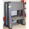 Image 1 : 2 GREEN RUBBERMAID STEP STOOLS