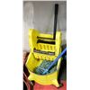 Image 1 : COMMERCIAL/INDUSTRIAL GRADE MOP BUCKET