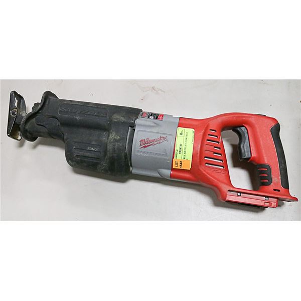 MILWAUKEE BATTERY POWERED SAWZALL