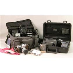 A NIKON F-35MM CAMERA