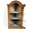 Image 4 : A QUEEN ANNE FIGURED WALNUT HANGING CORNER CABINET