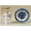 Image 1 : A BLUE AND WHITE DELFT JUG