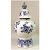 Image 5 : A PAIR OF BLUE AND WHITE DELFT COVERED URNS