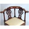 Image 2 : A GEORGE III MAHOGANY CORNER CHAIR