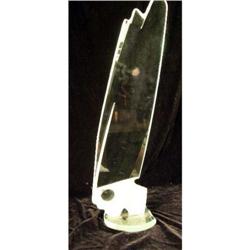 AN ABSTRACT COLORLESS TO FROSTED ART GLASS SCULPTURE