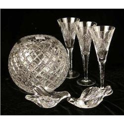 A GROUP OF SIX COLORLESS GLASS TABLE ARTICLES