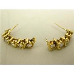 A PAIR OF 14K YELLOW GOLD AND DIAMOND EARRINGS