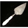 Image 1 : AN ENGLISH STERLING SILVER IVORY HANDLED PRESENTATION TROWEL