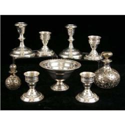A GROUP OF SEVEN STERLING SILVER ITEMS