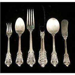 A WALLACE "GRANDE BAROQUE" PATTERN STERLING SILVER PARTIAL FLATWARE SERVICE`