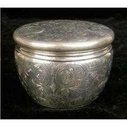 A TIFFANY & CO. MAKERS STERLING SIVER DRESSER BOX