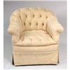 Image 5 : A CHESTERFIELD STYLE BUTTON-TUFTED SOFA