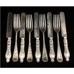 A LARGE GROUP OF MISCELLANEOUS SILVER PLATED FLATWARE ITEMS