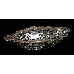 A GORHAM STERLING SILVER SHAPED OVAL DISH