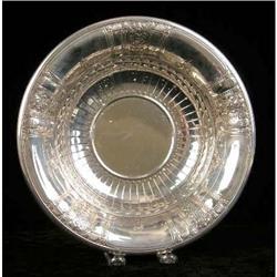 A GORHAM "FRONTENAC" PATTERN STERLING SILVER CIRCULAR CENTEERPIECE BOWL