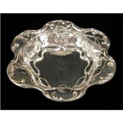 A MERIDEN STERLING SILVER SHAPED CIRCULAR BOWL