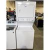 Image 1 : WHITE FRIGIDAIRE GALLERY SERIES COMMERCIAL HEAVY DUTY WASHER/DRYER UNIT MODEL GCET1031FS1