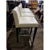 Image 2 : 4 WHITE/BLACK STOOLS
