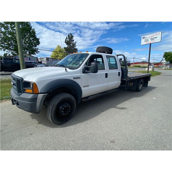 2007 FORD F450 SUPERDUTY FLATDECK, WHITE, DIESEL, AUTOMATIC, VIN#1FDXW47P27EB37571,