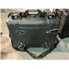 Image 1 : LOCKING CARRYING CASE