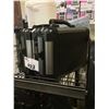 Image 2 : 2 LOCKING CARRYING CASES