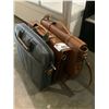 Image 1 : 3 BRIEFCASES