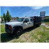 Image 1 : 2006 FORD F550 2WHDR, CREW CAB, WHITE, DIESEL, AUTOMATIC *DOES NOT START, MUST TOW,