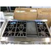 Image 2 : PROFESSIONAL THERMADOR 6 BURNER GAS STOVE WITH SKILLET AND DOUBLE GAS CONVECTION OVEN 48"W