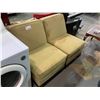 Image 1 : 2 SEATER LOVE SEAT