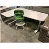 Image 2 : DESK WITH ROLLING CHAIR 63" LONG